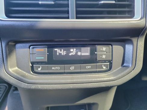 Used 2025 Volkswagen Atlas SEL image 15