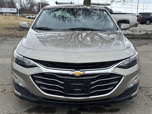 Used 2023 Chevrolet Malibu LT image 3