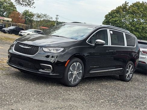 New 2026 Chrysler Pacifica Pinnacle image 5