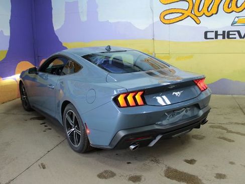 Used 2024 Ford Mustang Coupe RWD image 6