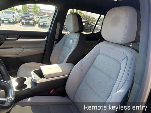 Used 2025 GMC Terrain Elevation w/ Technology Package II AWD/4WD image 22