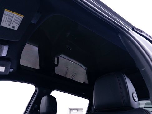 Used 2024 Chevrolet Silverado EV RST AWD/4WD image 3