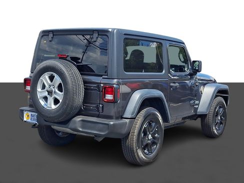 Used 2019 Jeep Wrangler Sport AWD/4WD image 6