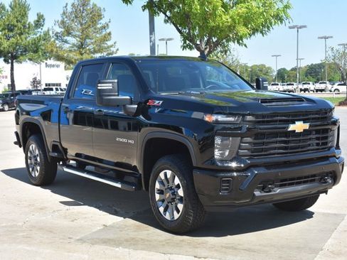 New 2026 Chevrolet Silverado 2500 Custom AWD/4WD image 3