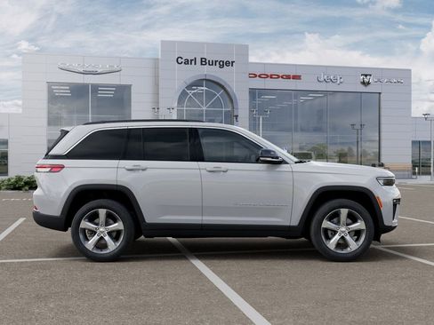 New 2026 Jeep Grand Cherokee Limited w/ Luxury Tech Group II image 21
