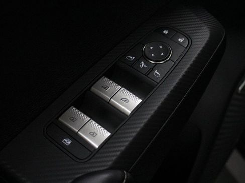 New 2025 Mitsubishi Outlander SE image 16