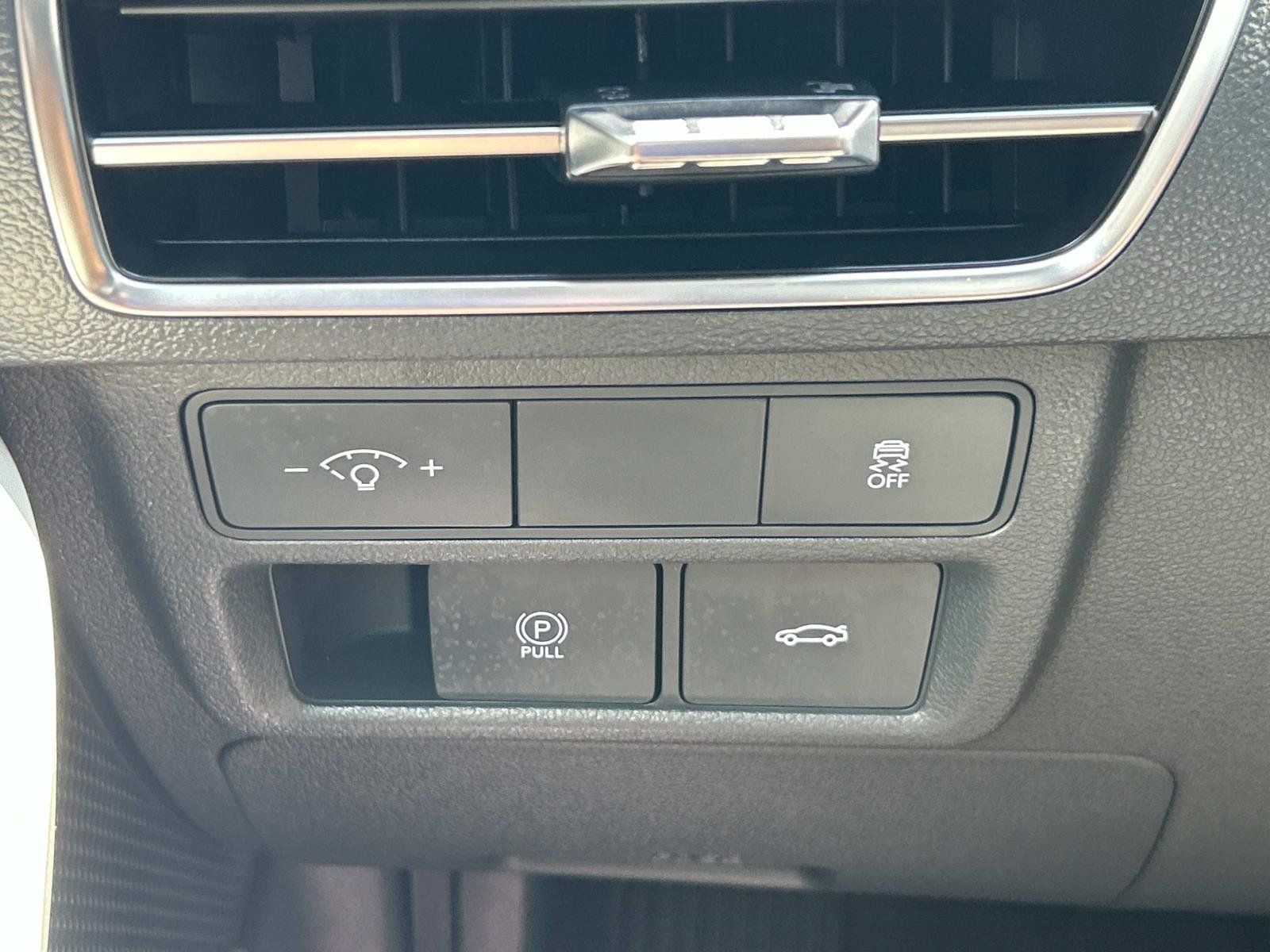 Used 2025 Hyundai Sonata SEL FWD image 34