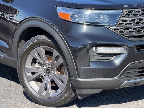 Certified 2022 Ford Explorer XLT w/ Equipment Group 202A image 9