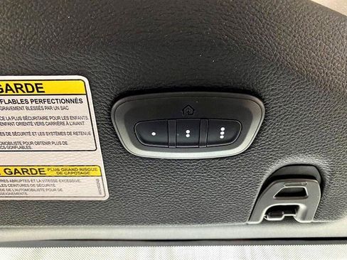 Used 2018 Jeep Wrangler Unlimited Sahara image 36