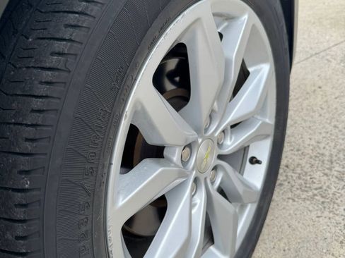 Used 2016 Chevrolet Impala LT FWD image 18