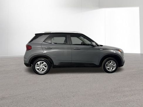 Used 2020 Hyundai Venue SEL image 27