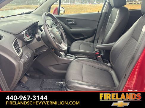 Used 2018 Chevrolet Trax LT w/ Driver Confidence Package image 4