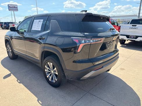 Used 2026 Chevrolet Equinox LT w/ Convenience Package II FWD image 5