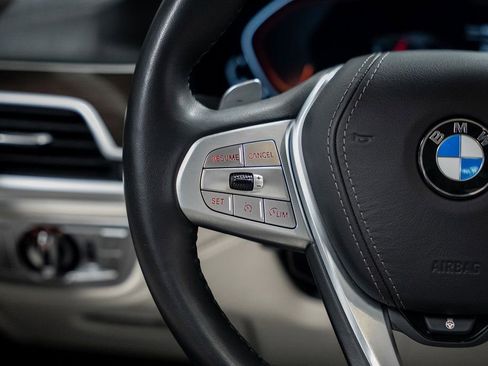 Used 2020 BMW 740i w/ Premium Package image 42