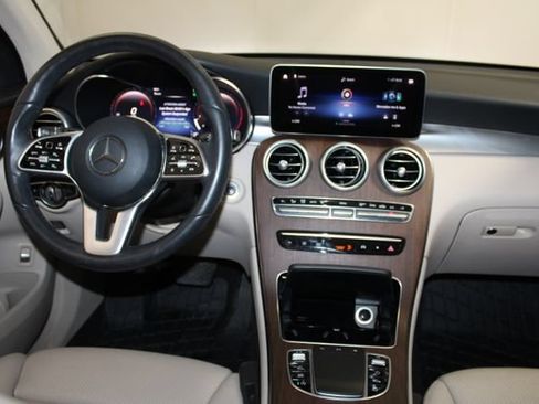 Used 2021 Mercedes-Benz GLC 300 4MATIC image 15