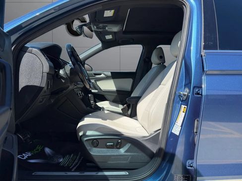 Used 2019 Volkswagen Tiguan SEL R-Line AWD/4WD image 16