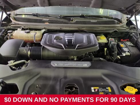 Used 2025 Jeep Wagoneer L Series II AWD/4WD image 33