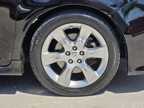 Used 2014 Toyota Sienna SE w/ SE Premium Package w/Entune FWD image 13