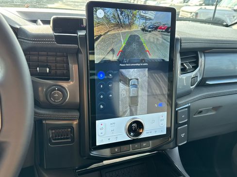 New 2025 Ford F150 Lightning Flash AWD/4WD image 29