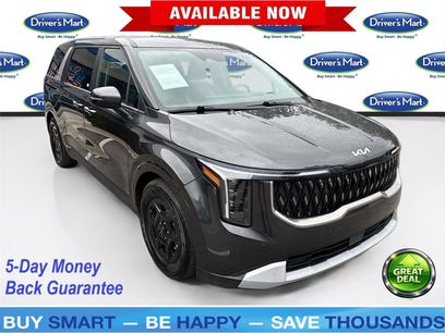 Used 2025 Kia Carnival