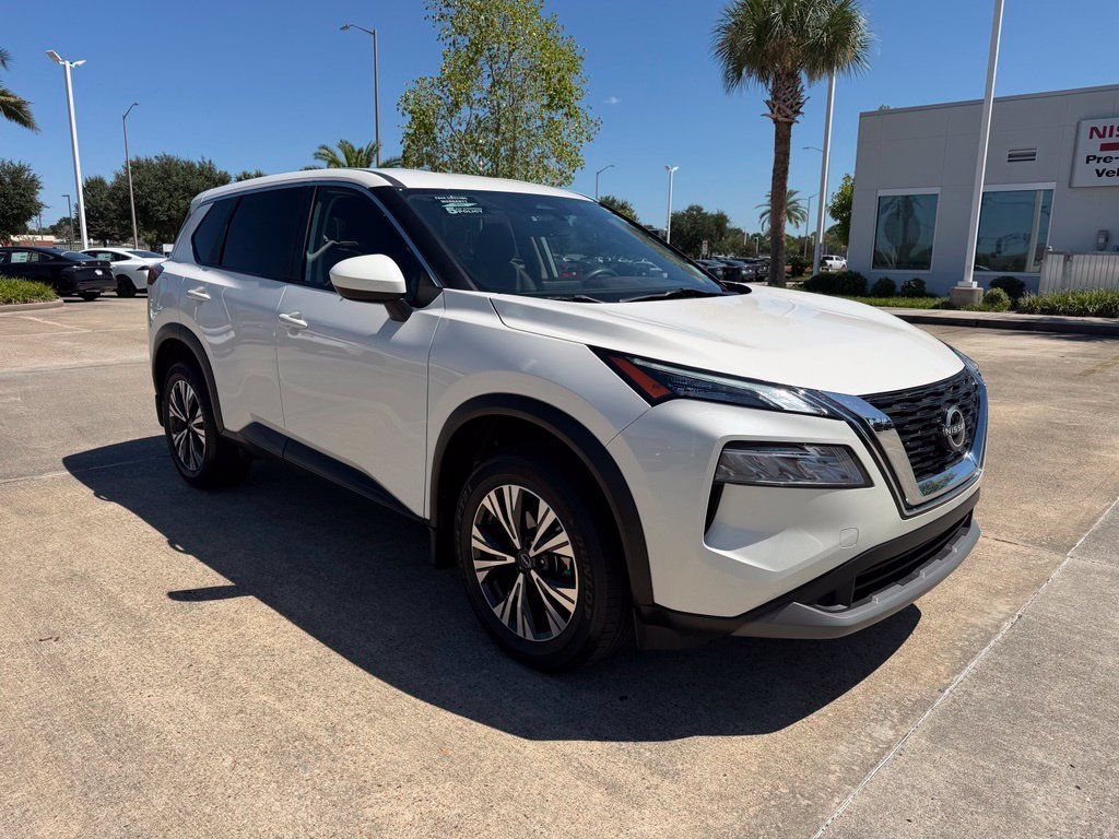 Used 2023 Nissan Rogue SV FWD image 7