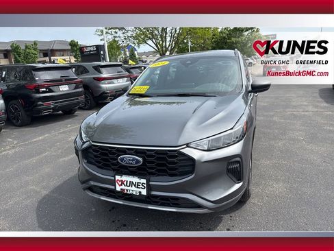 Used 2024 Ford Escape ST-Line w/ Cold Weather Package FWD image 14