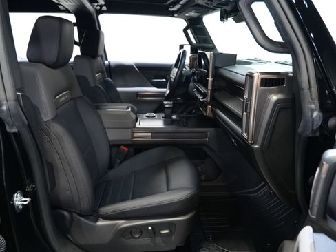Used 2025 GMC Hummer EV 3X w/ LPO, Sport Package image 37