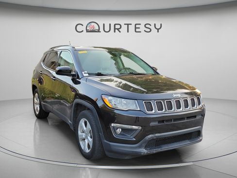 Used 2021 Jeep Compass Latitude FWD image 21