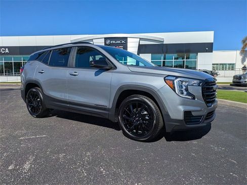 New 2024 GMC Terrain SLE w/ Driver Convenience Package image 2