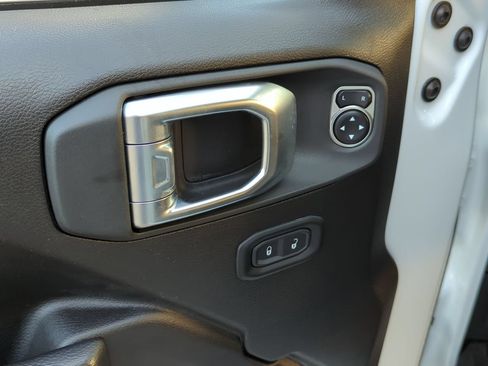 Used 2025 Jeep Wrangler Unlimited Sport S 4xe w/ Convenience Group AWD/4WD image 9