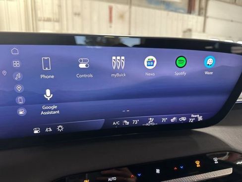 Used 2025 Buick Enclave Sport Touring w/ Power Package image 27