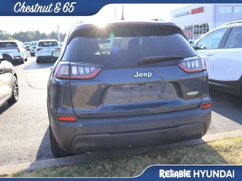 Used 2021 Jeep Cherokee Latitude Plus FWD image 17