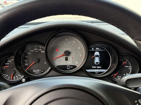 Used 2015 Porsche Panamera 4S image 36