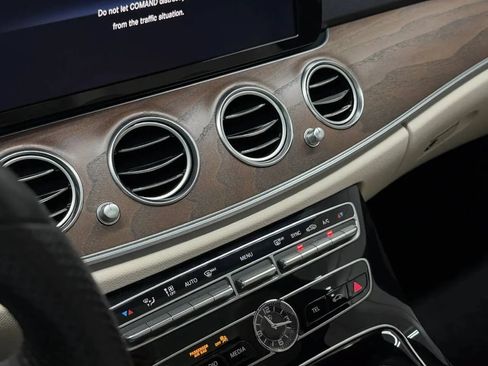 Used 2017 Mercedes-Benz E 400 4MATIC Wagon image 25