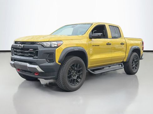 Used 2023 Chevrolet Colorado Trail Boss w/ LPO, Dark Essentials Package AWD/4WD image 2