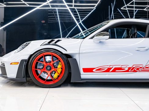 Used 2024 Porsche 911 GT3 RS RWD image 12