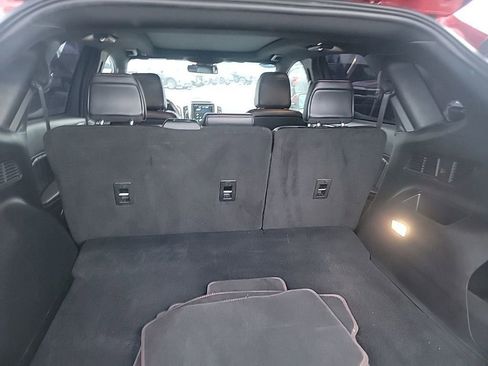 Certified 2022 Ford Edge ST-Line w/ Class II Trailer Tow Package image 27