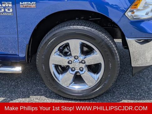 Used 2019 RAM 1500 Big Horn RWD image 10