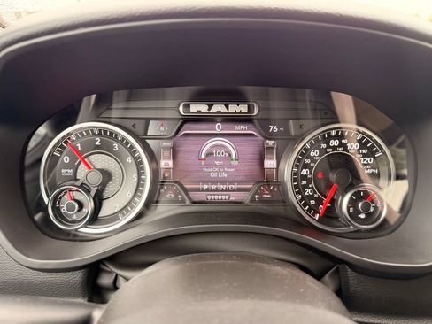 Used 2022 RAM 1500 Big Horn AWD/4WD image 16