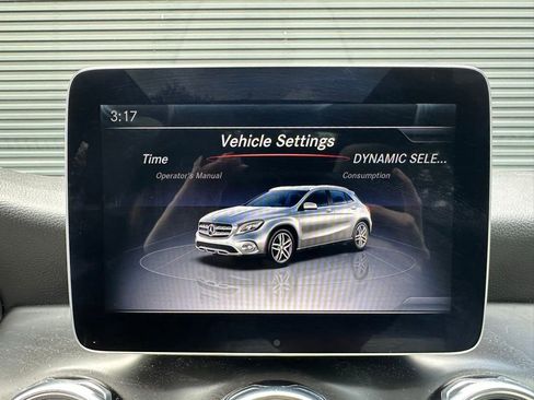 Used 2018 Mercedes-Benz GLA 250 4MATIC image 28