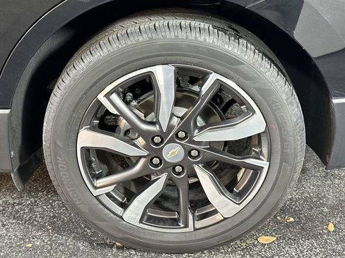 Used 2023 Chevrolet Equinox Premier image 10