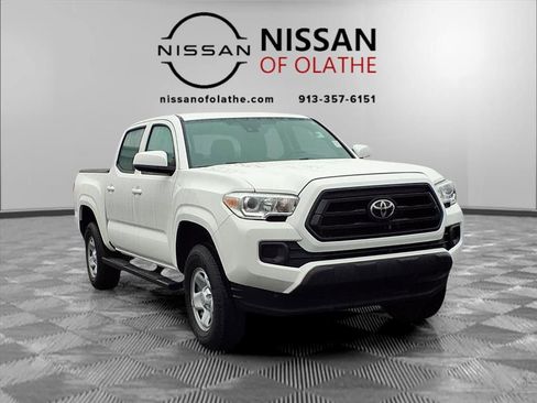 Used 2020 Toyota Tacoma SR image 30