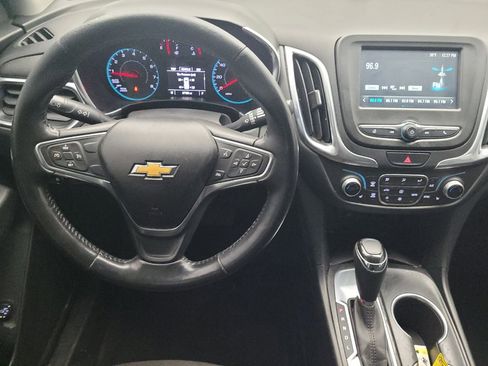 Used 2018 Chevrolet Equinox LT image 22