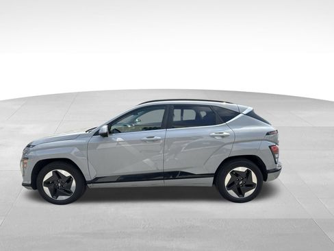 Used 2025 Hyundai Kona Limited FWD image 9