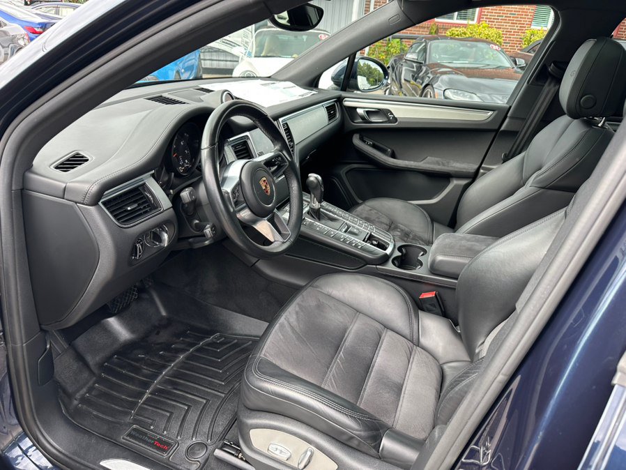 Used 2017 Porsche Macan GTS AWD/4WD image 11