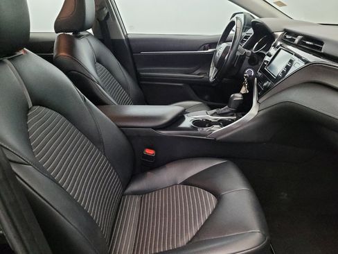 Used 2019 Toyota Camry SE image 21