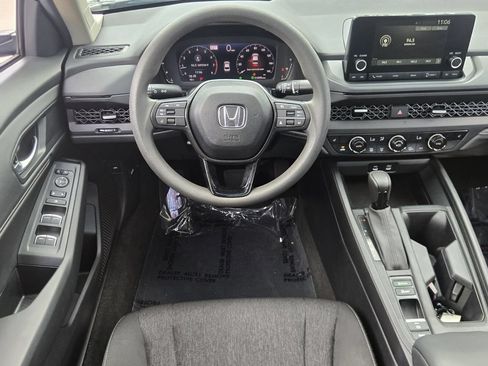 Certified 2025 Honda Accord SE image 13