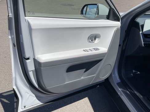 Certified 2024 Hyundai Ioniq 5 SEL RWD image 16
