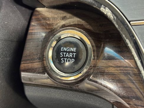 Used 2013 Toyota Avalon XLE image 20