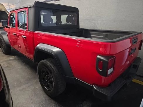 Used 2020 Jeep Gladiator Sport AWD/4WD image 4